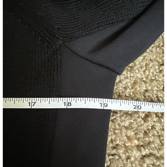 Athleta Mesa Hybrid Turtleneck Merino Blend Sweater in Black Rare Style Small - Picture 8 of 10